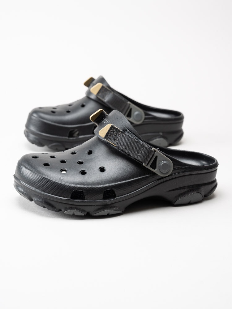 Crocs - Classic All Terrain Clog - Svarta crocs med löstagbar rem