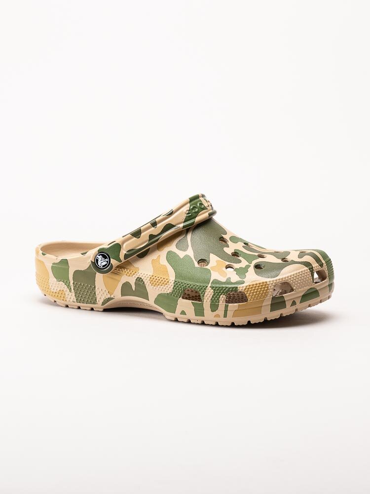 Crocs - Classic Printed Camo Clog - Camouflagefärgade badtofflor