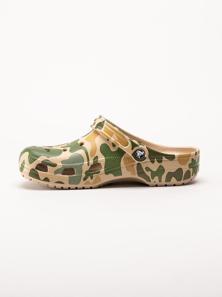 Crocs - Classic Printed Camo Clog - Camouflagefärgade slip in tofflor