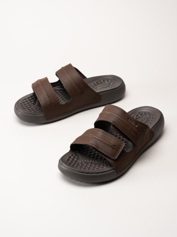 Crocs - Yukon Vista II - Mörkbruna slip in sandaler