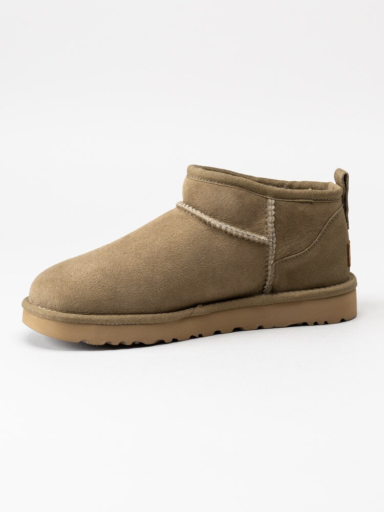 UGG - Classic Ultra Mini - Gröna fårskinnsfodrade låga vinterstövlar i mocka