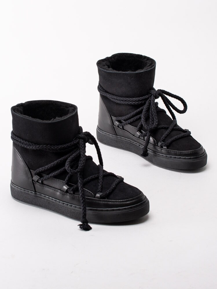 Inuikii - Classic Sneaker - Svarta fårskinnsfodrade boots i mocka