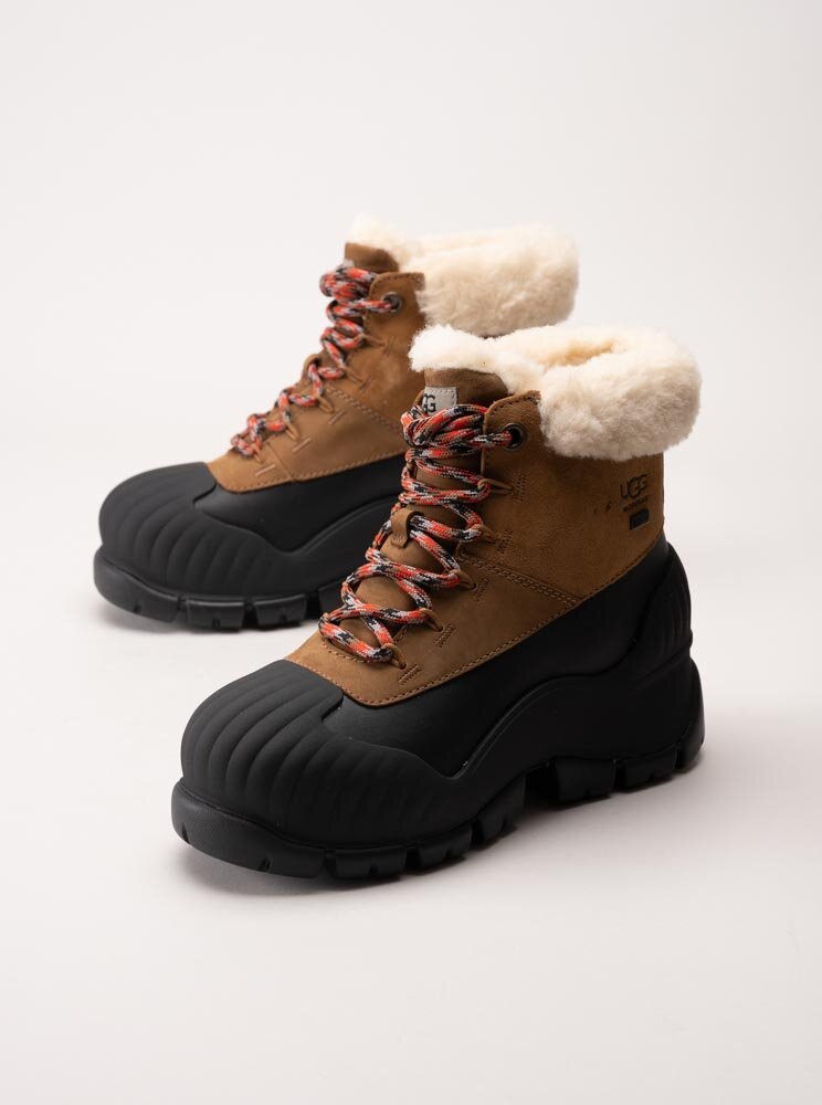 UGG - W Adiroam Hiker - Bruna fodrade kängor i skinn