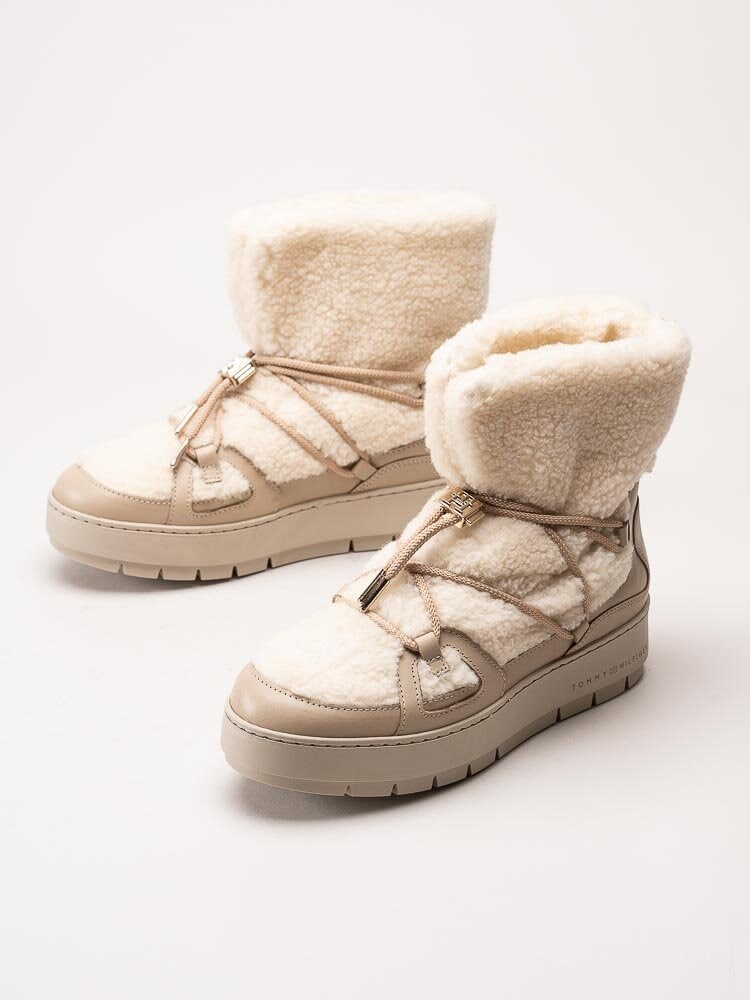 Tommy Hilfiger - Tommy Teddy Snowboot - Off white boots i teddy pile och skinn