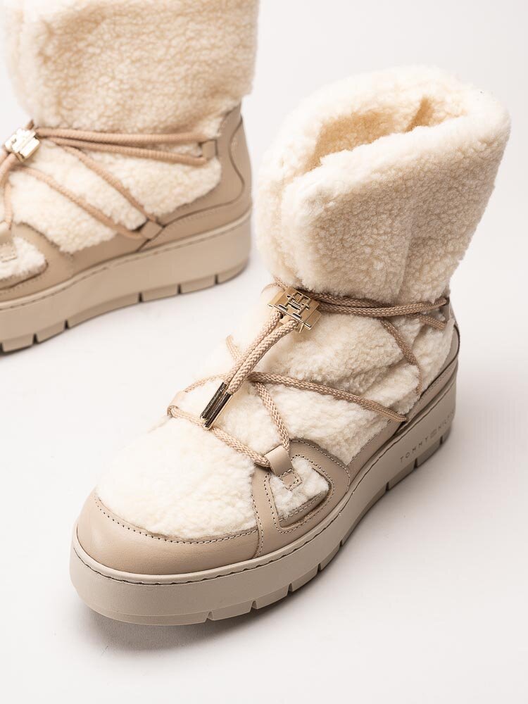 Tommy Hilfiger - Tommy Teddy Snowboot - Off white boots i teddy pile och skinn