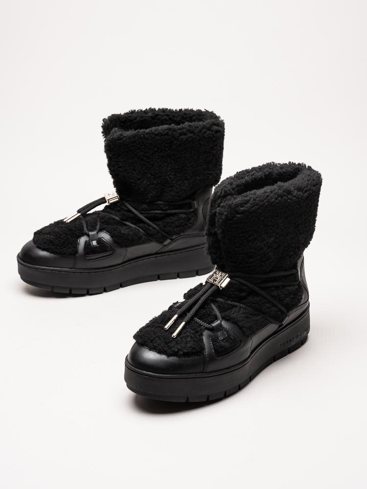 Tommy Hilfiger - Tommy Teddy Snowboot - Svarta boots i teddy pile och skinn