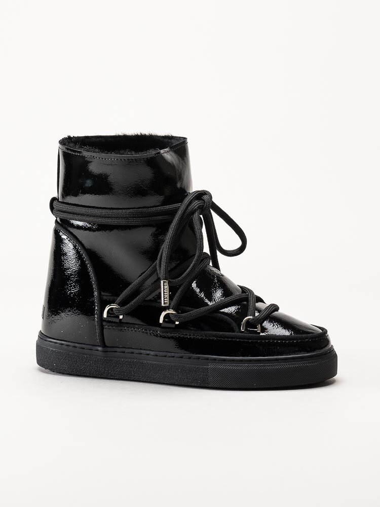 Inuikii - Full Leather Naplack Wedge - Svarta fårskinnsfodrade boots i lackskinn