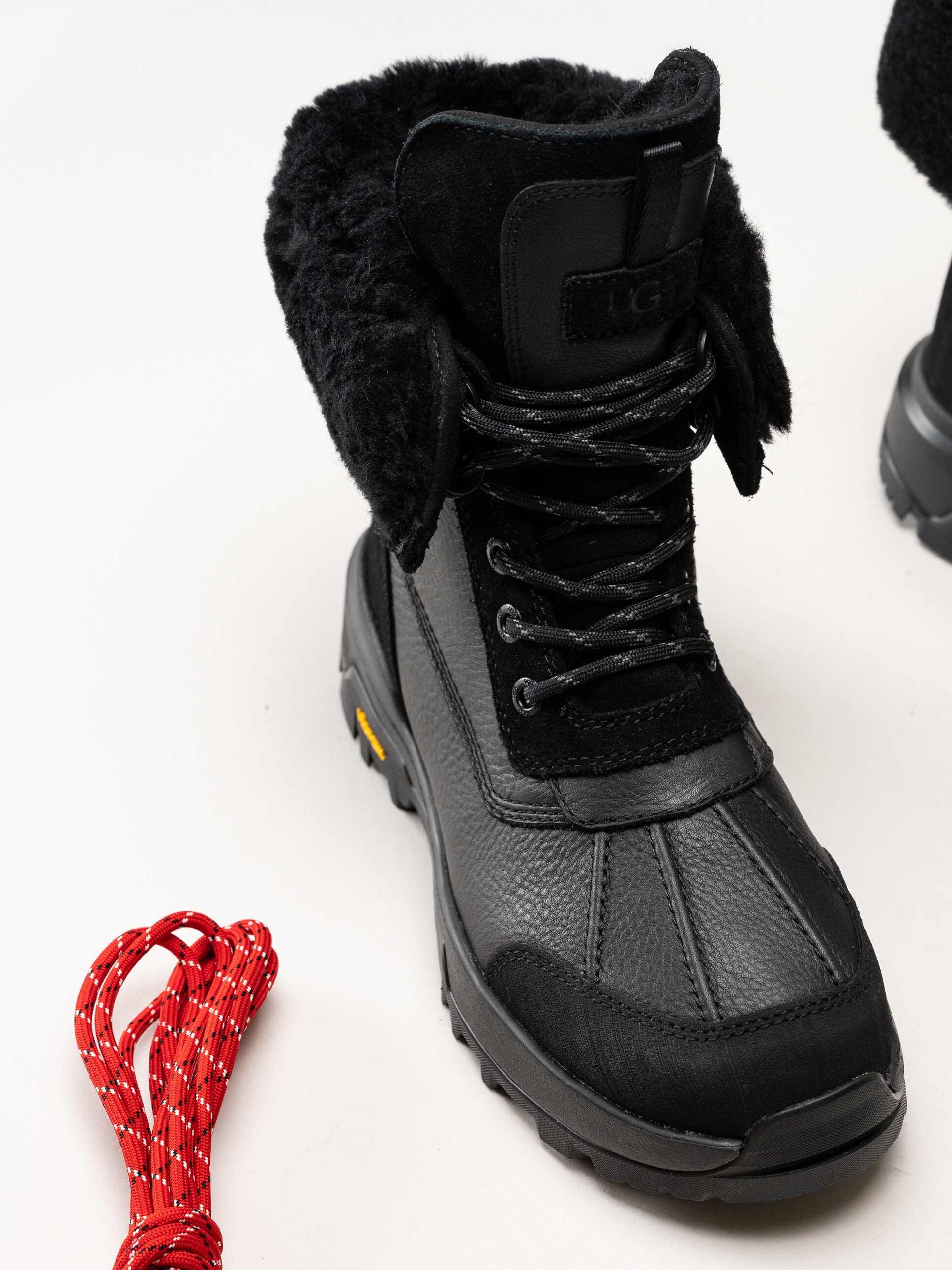 UGG - W Adirondack Boot XXV - Svarta ullfodrade vinterkängor