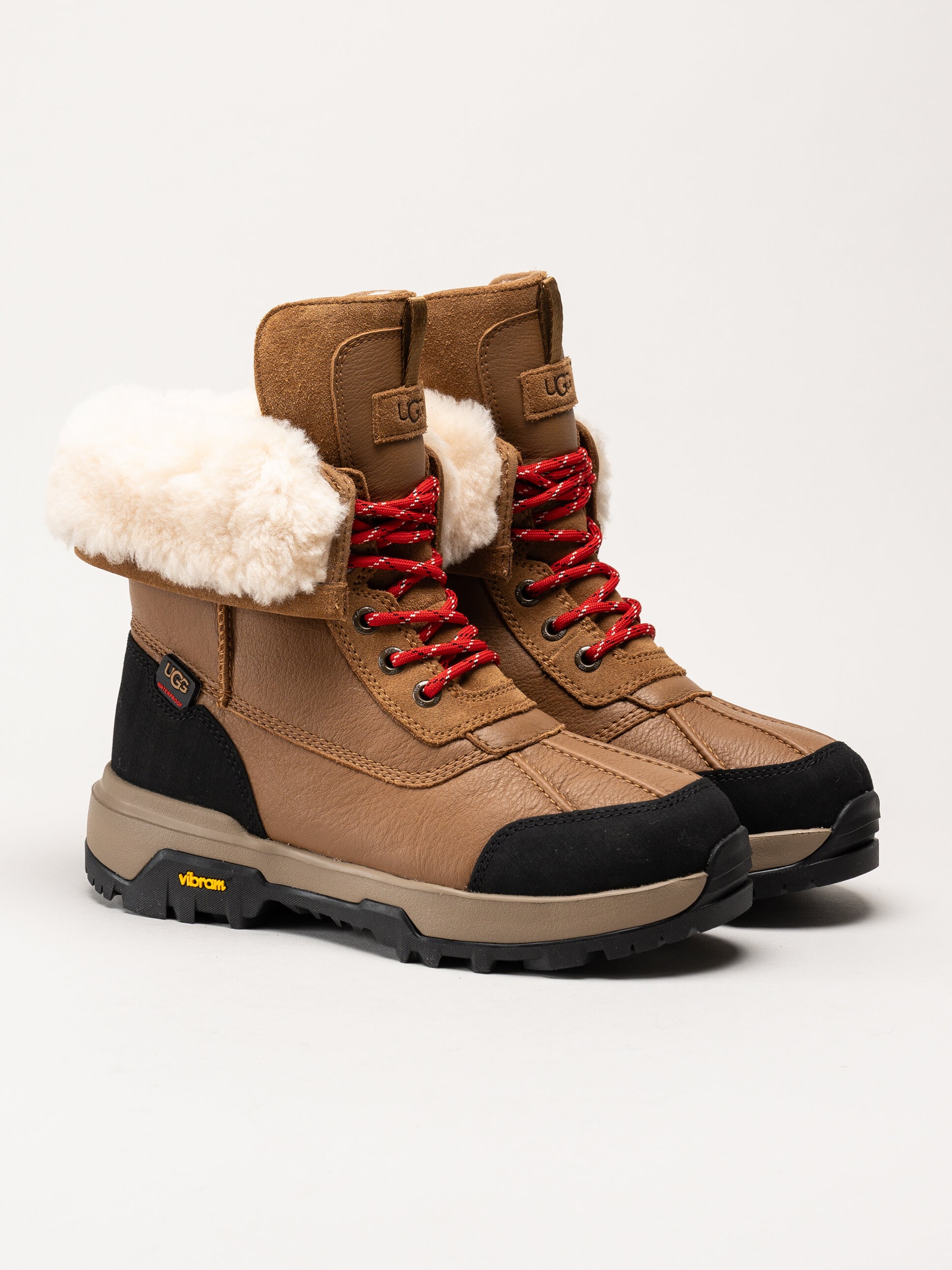 UGG - W Adirondack Boot XXV - Bruna ullfodrade vinterkängor