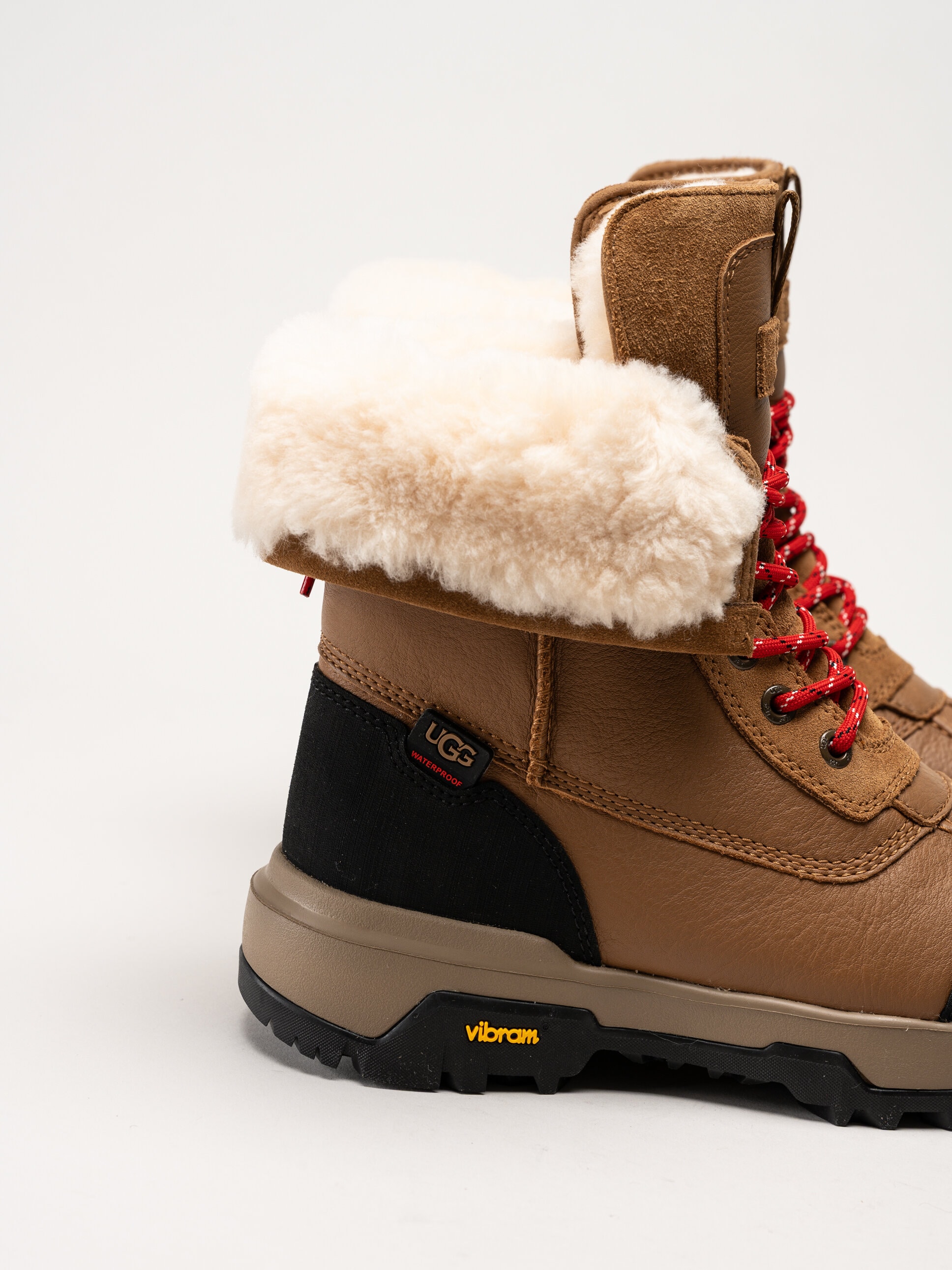 UGG - W Adirondack Boot XXV - Bruna ullfodrade vinterkängor