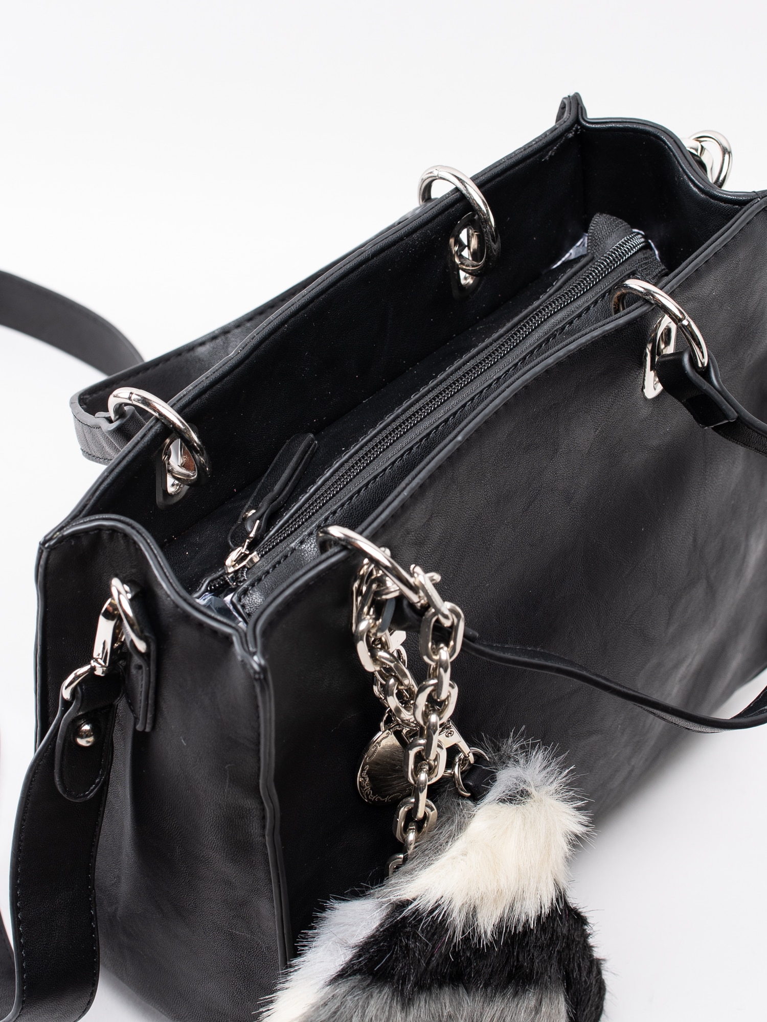 86193045 Ulrika Design Fur Mobile 35-8488-1 svart handväska med mobilväska i fuskpäls-4