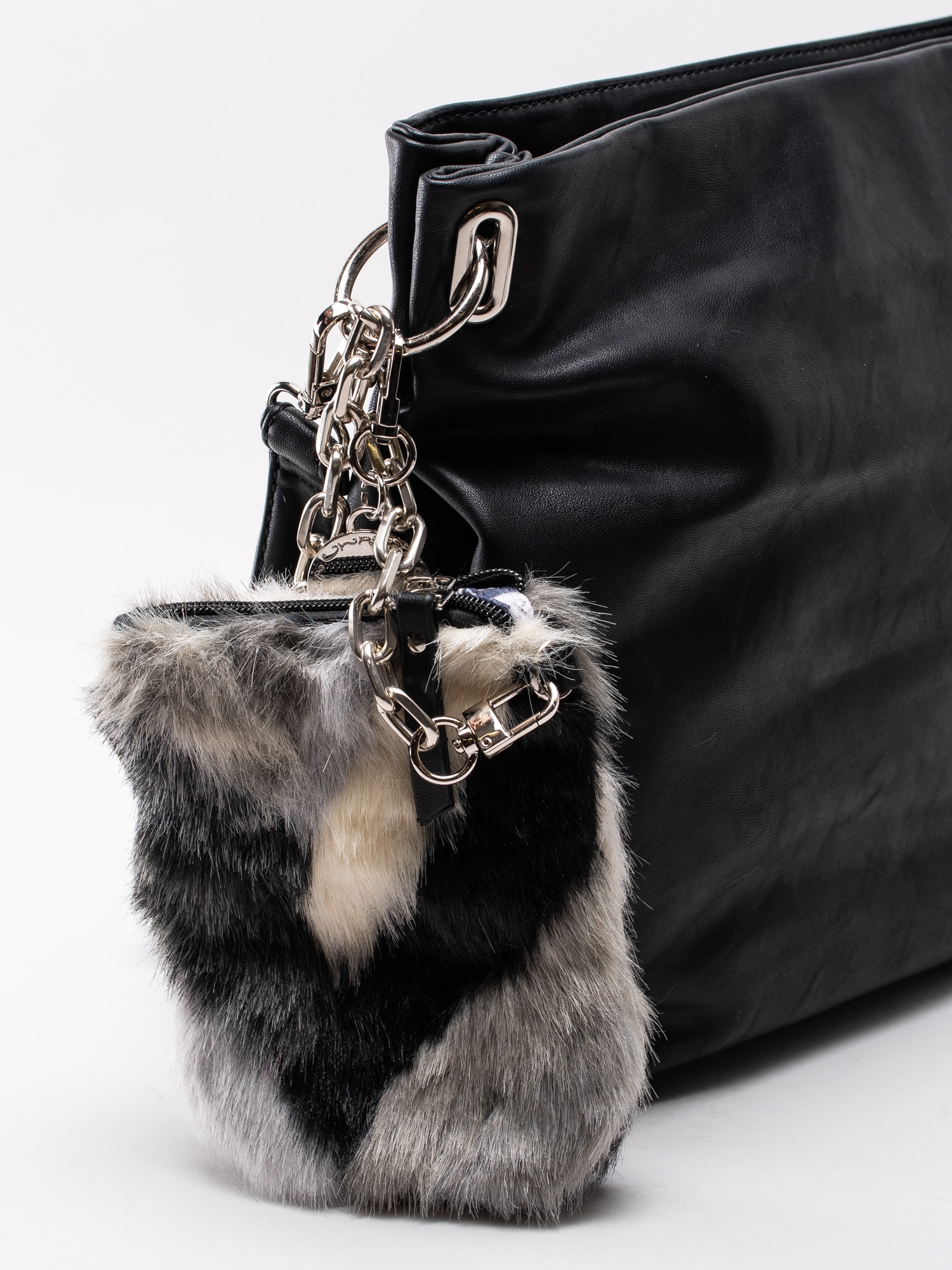 86193047 Ulrika Design Fur Mobile 35-8489-1 svart hobobag med mobilväska i fuskpäls-3