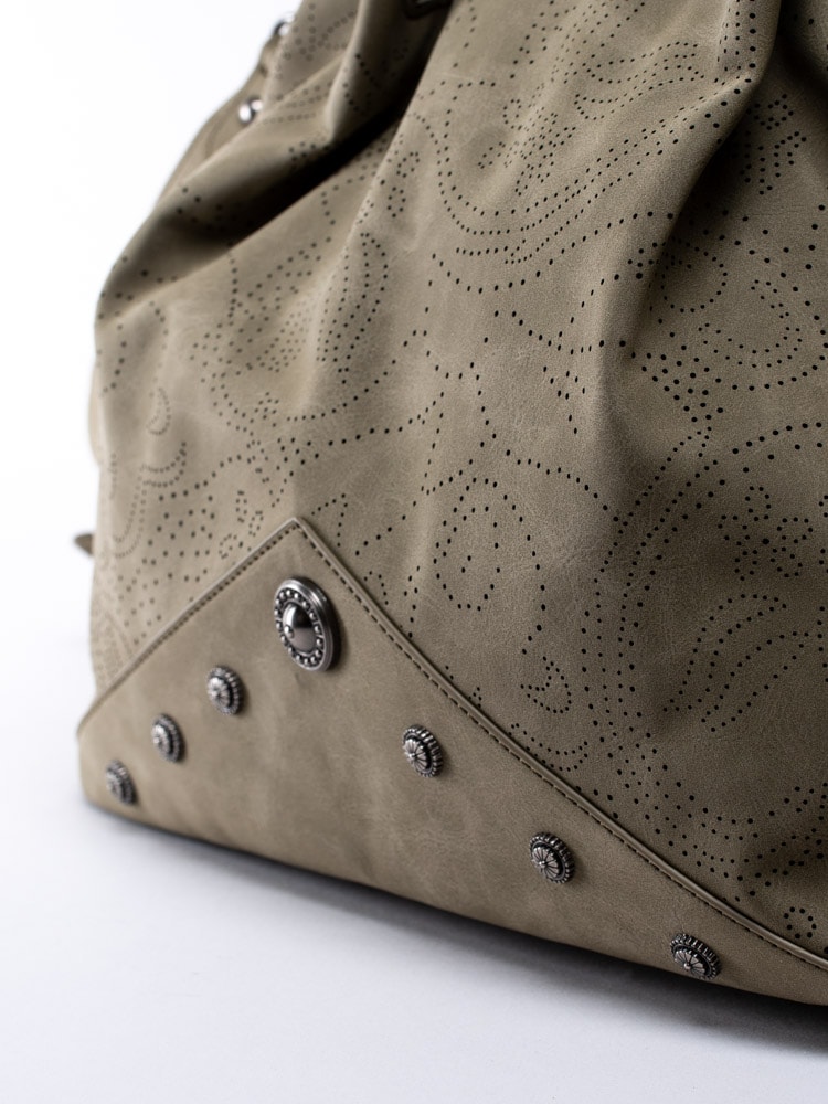 86201034 Ulrika Design 35-8800-6 Mörkgrön handväska med perforering-3