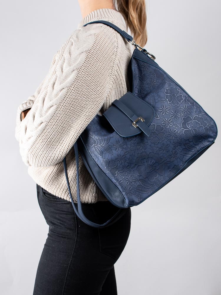 86201051 Ulrika Design 35-9128-3 Mörkblå handväska med broderade blommor-6