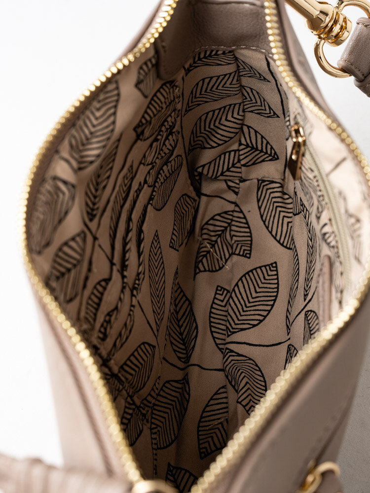 Ulrika Design - Hook - Beige liten handväska i skinnimitation