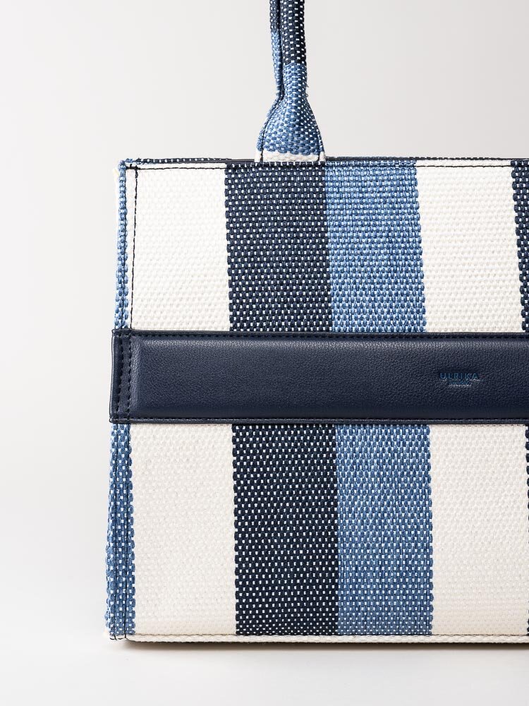 Ulrika Design - Stripe - Blå randig tote i textil