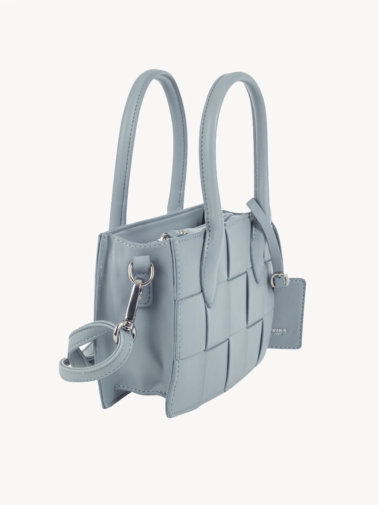 Ulrika Design - Braid - Ljusblå liten handväska