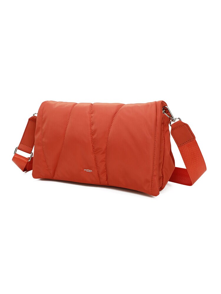 Ulrika Design - Nylon Flow - Orange klaffväska i nylon