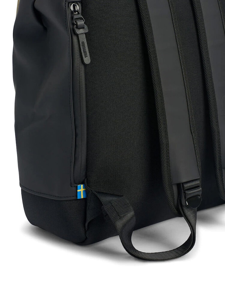 Tretorn - Wings Daypack - Svart ryggsäck i slitstarkt material