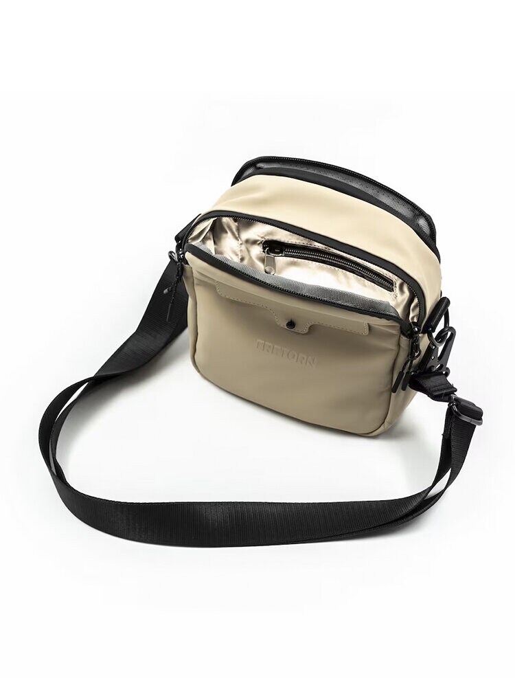 Tretorn - PU Crossbody Bag - Beige crossbodyväska