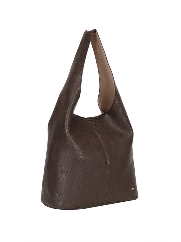Ulrika Design - Ulrika Fur A-Line tote - Mörkbrun axelväska i mjuk skinnimitation