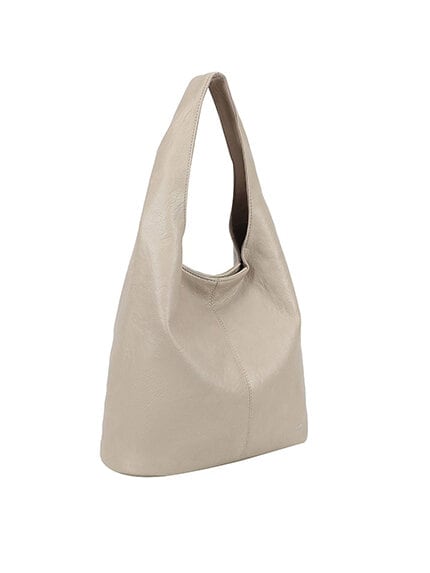 Ulrika Design - Ulrika Fur A-Line tote - Beige axelkasse i mjuk skinnimitation