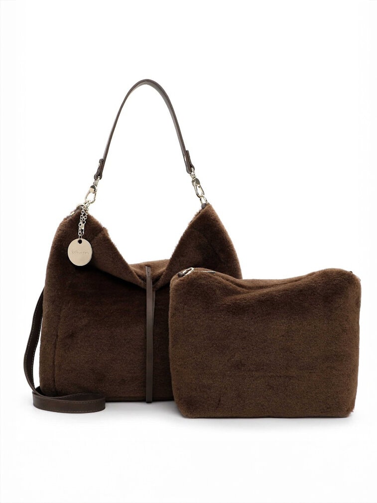 Tamaris Bags - Gaja Pouch M - Brun mjuk väska i fuskpäls