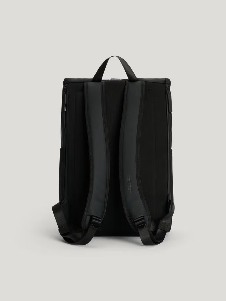 Tretorn - Wings Rolltop WP - Svart vattentålig ryggsäck i mjukt PU-material