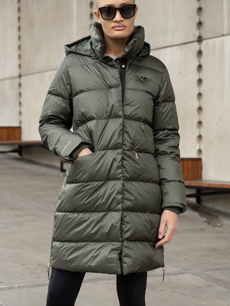 Canada Snow - Sheila Long - Grön lång lättviktsdunjacka