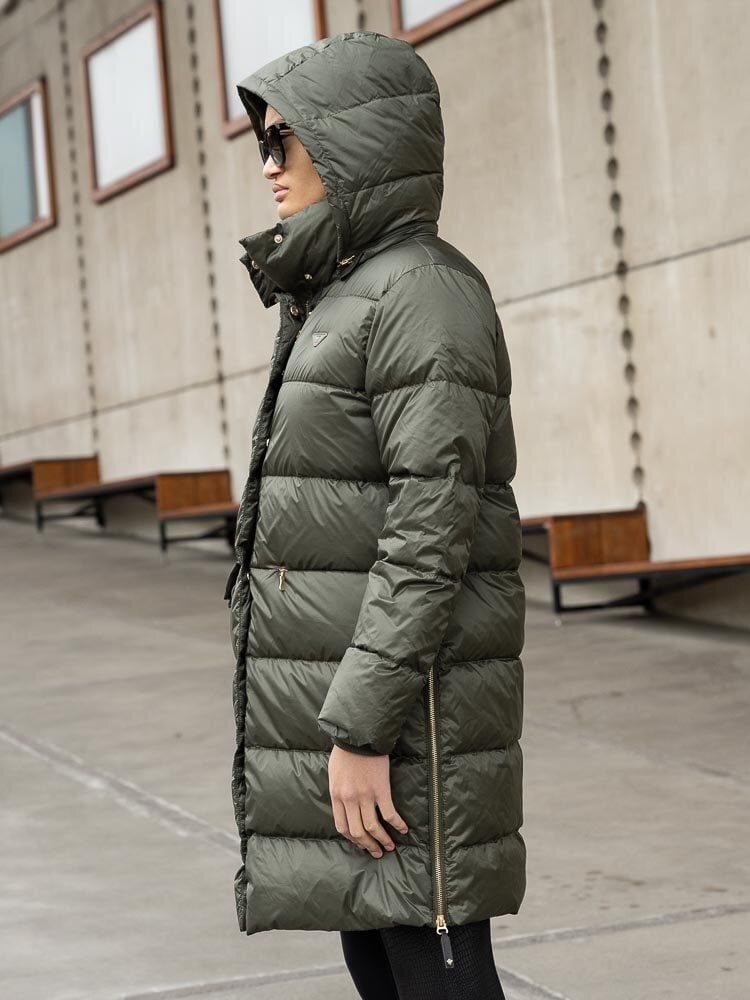 Canada Snow - Sheila Long - Grön lång lättviktsdunjacka