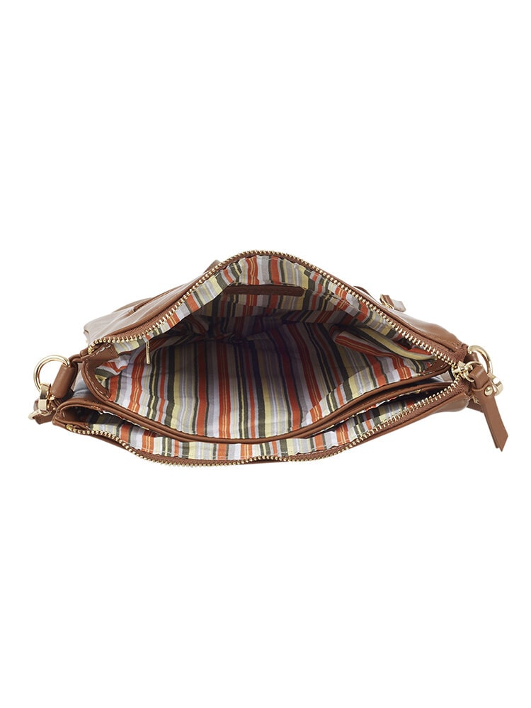 Ulrika Design - Raw - Brun crossbodyväska i skinnimitation