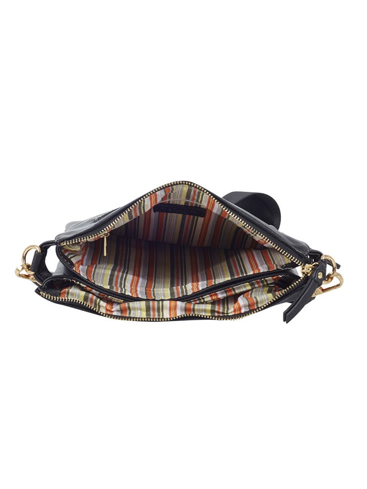 Ulrika Design - Raw - Svart crossbodyväska i skinnimitation